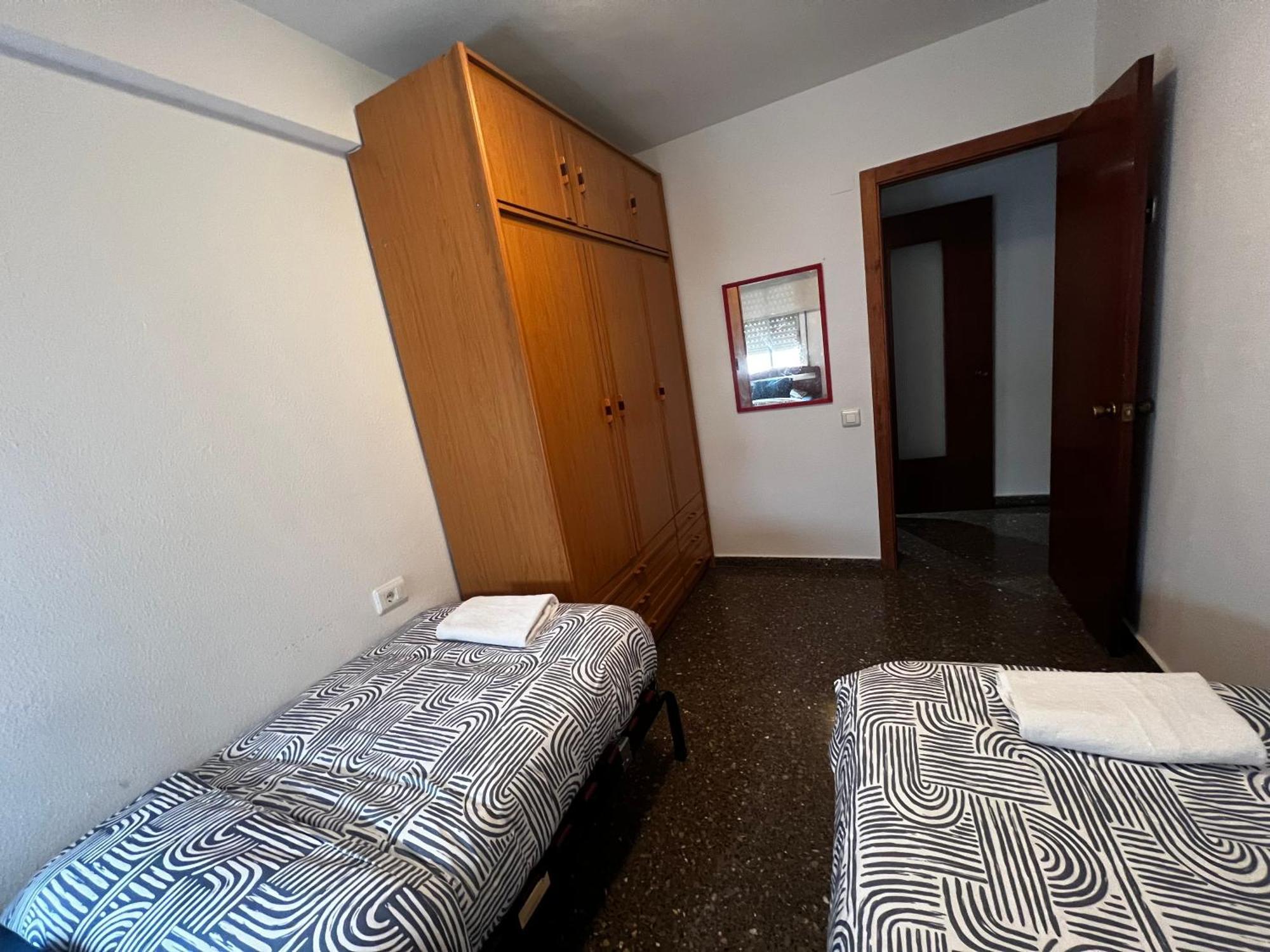 Appartement Habitacion Centrica En Acogedora Casa à Valence Extérieur photo